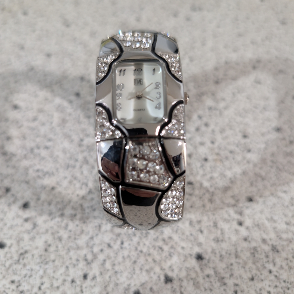 Silver Geometric Patterned Watch - image 6